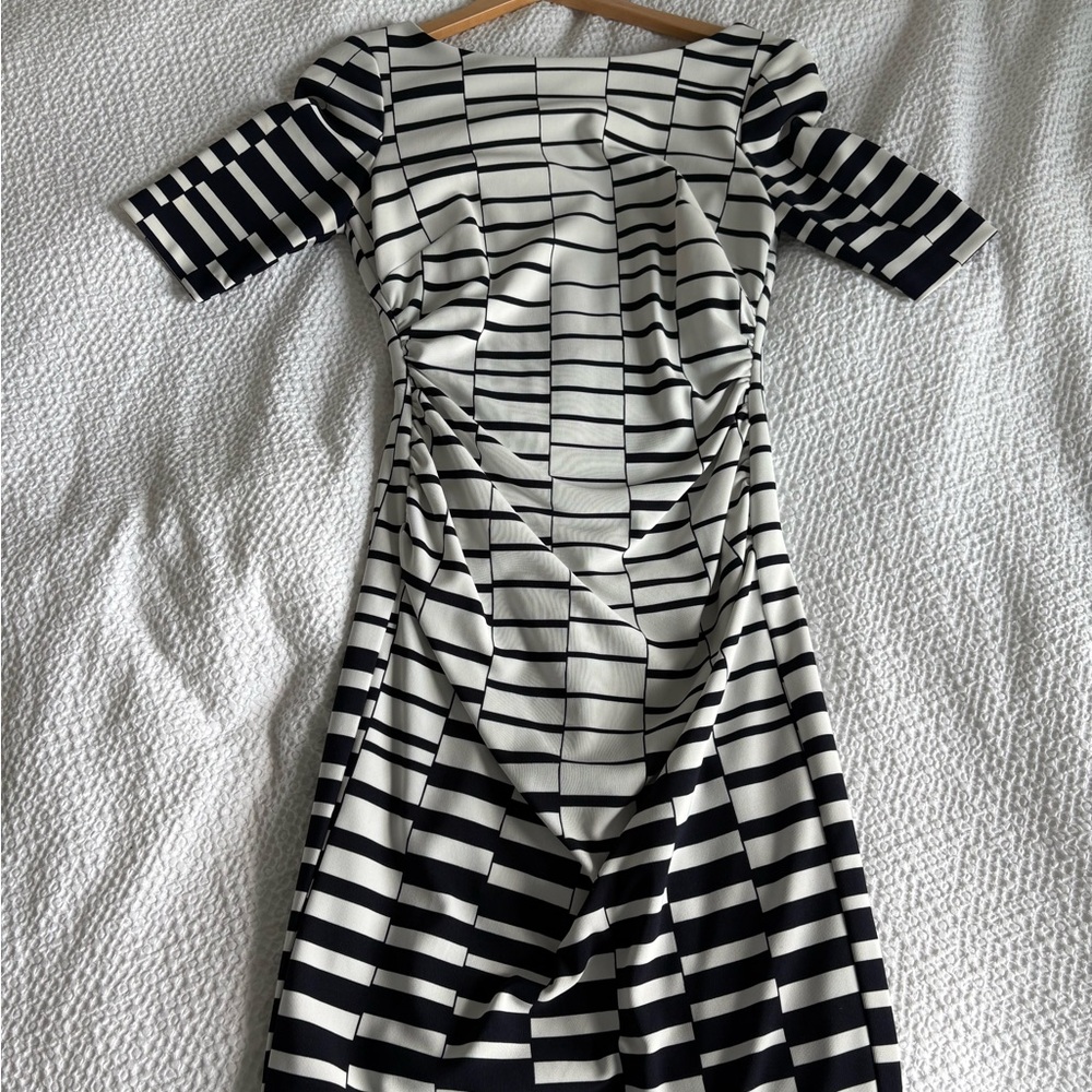 Vince Camuto Navy and White Ruched Sheath Dress size 4